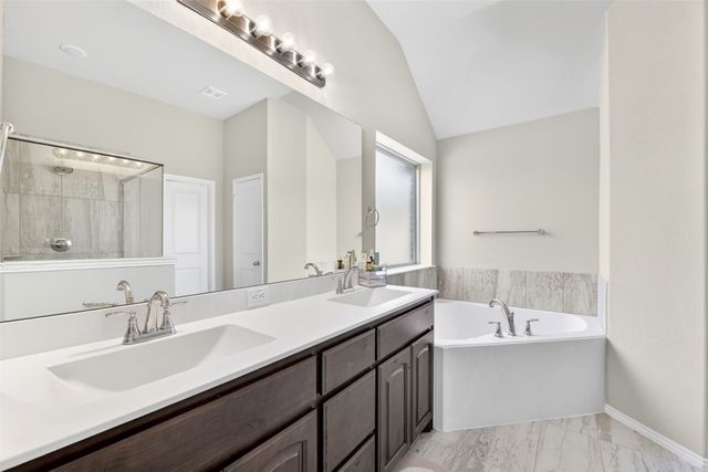 4604 Pentridge Drive, Fort Worth, TX 76036