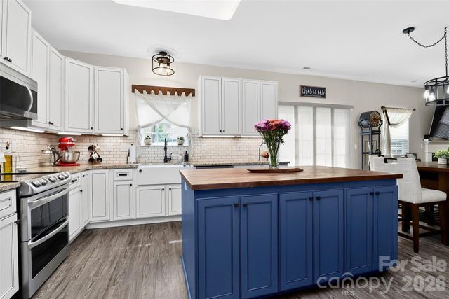 4308 Glenduran Lane, Waxhaw, NC 28173