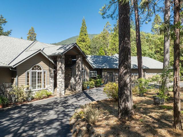 2550 Granite Hill Road, Grants Pass, OR 97526