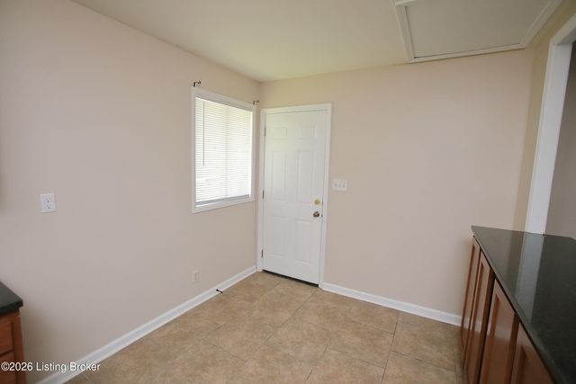 707 Sinclair St, Fairdale, KY 40118