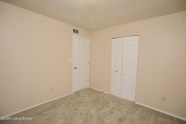 707 Sinclair St, Fairdale, KY 40118