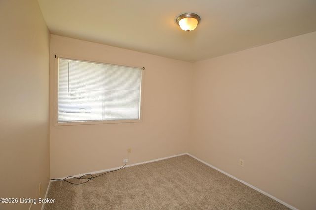 707 Sinclair St, Fairdale, KY 40118