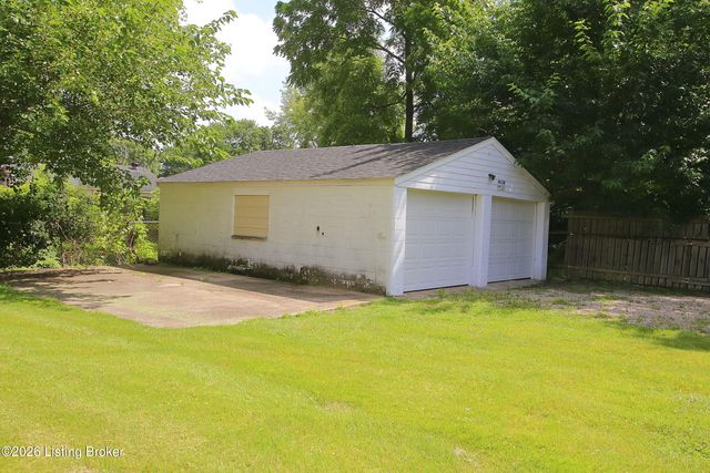 707 Sinclair St, Fairdale, KY 40118