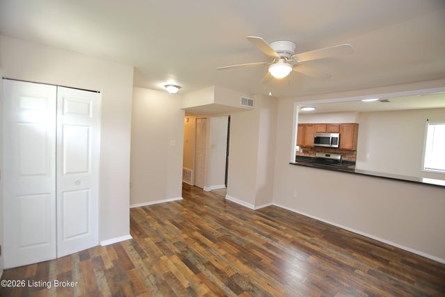 707 Sinclair St, Fairdale, KY 40118