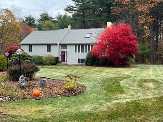 28 Johnson Rd, Sutton, MA 01590