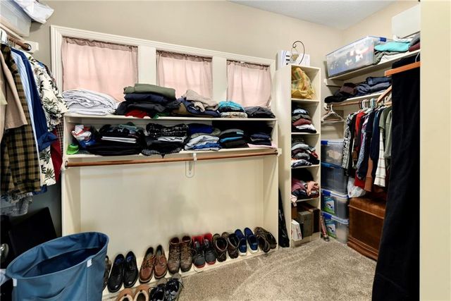 1917 SW Sage Canyon Road, Lee's Summit, MO 64082