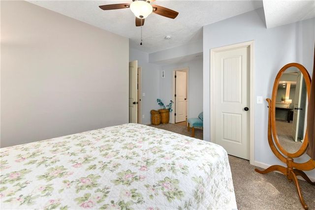 1917 SW Sage Canyon Road, Lee's Summit, MO 64082
