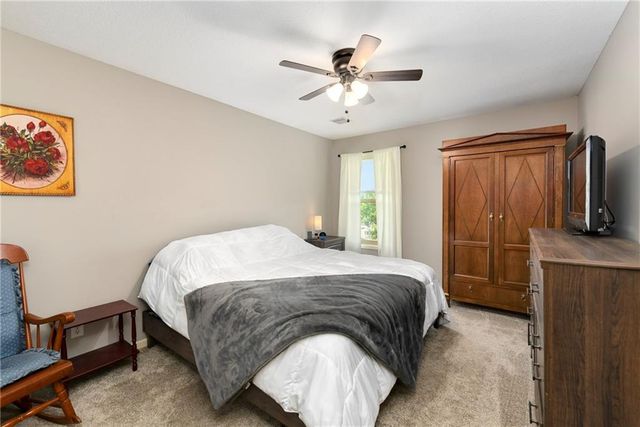 1917 SW Sage Canyon Road, Lee's Summit, MO 64082