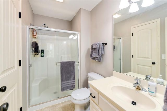 1917 SW Sage Canyon Road, Lee's Summit, MO 64082
