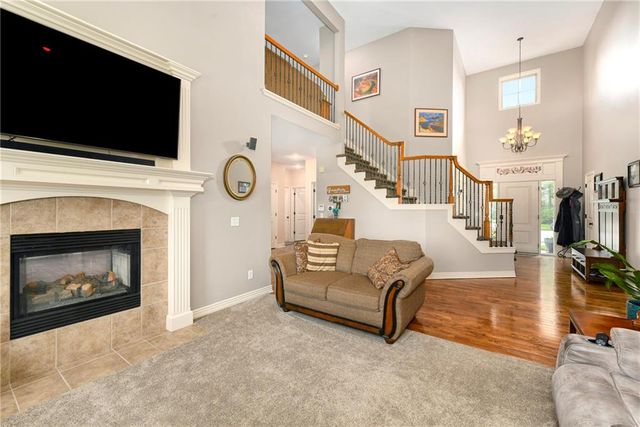 1917 SW Sage Canyon Road, Lee's Summit, MO 64082
