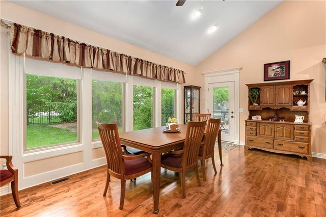 1917 SW Sage Canyon Road, Lee's Summit, MO 64082