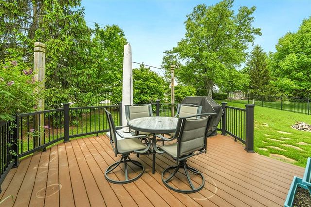 1917 SW Sage Canyon Road, Lee's Summit, MO 64082