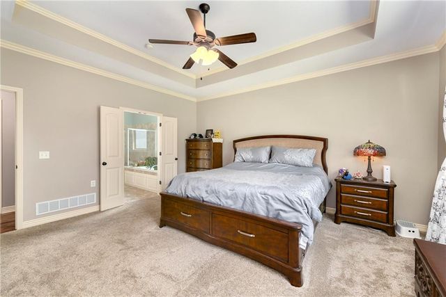 1917 SW Sage Canyon Road, Lee's Summit, MO 64082