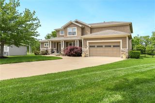 1917 SW Sage Canyon Road, Lee's Summit, MO 64082