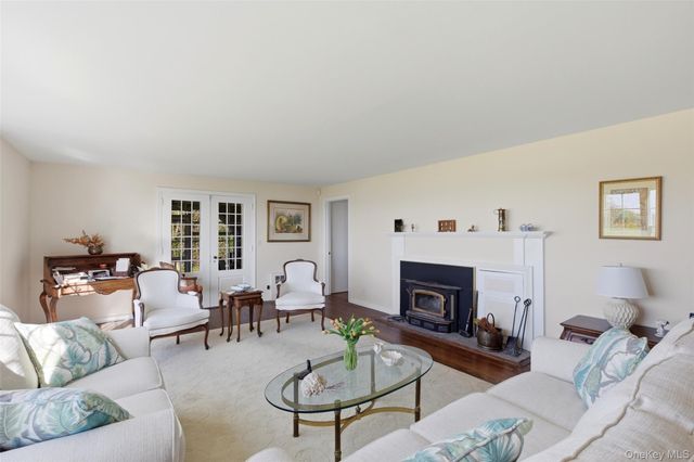 196 Old Field Road, Old Field, NY 11733