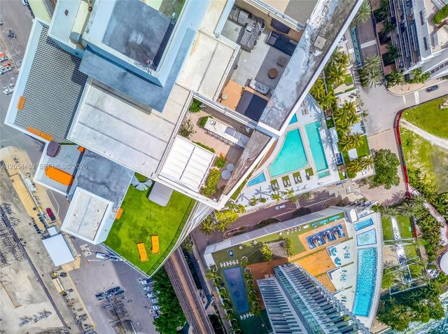 90 SW 3rd Street PH12, Miami, FL 33130