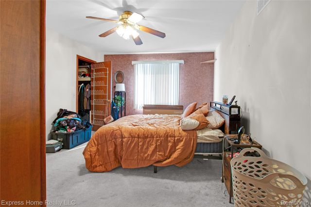 5010 Kelly Drive, Warren, MI 48092