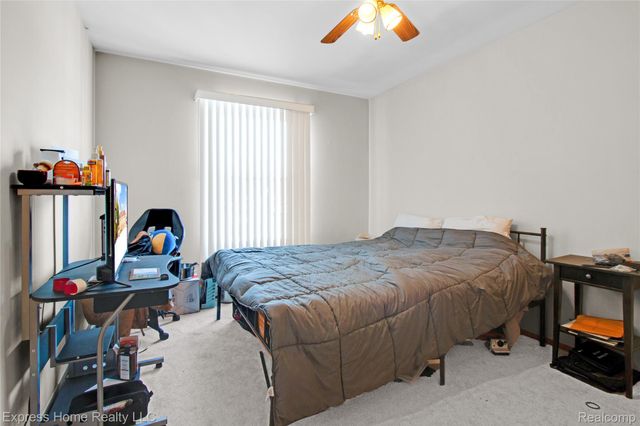 5010 Kelly Drive, Warren, MI 48092