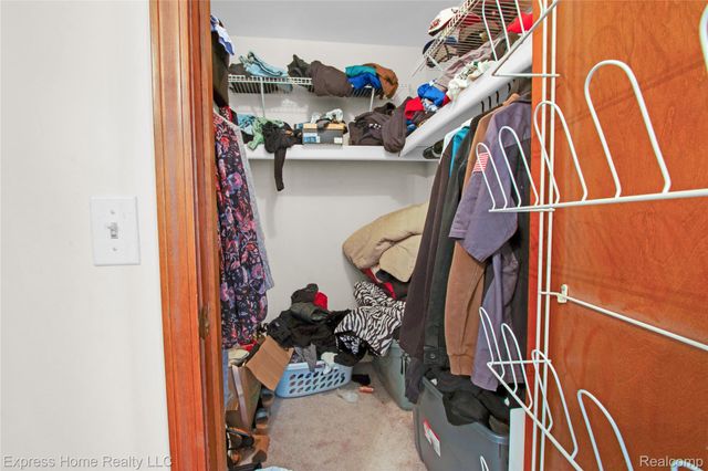 5010 Kelly Drive, Warren, MI 48092