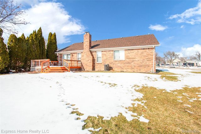 5010 Kelly Drive, Warren, MI 48092