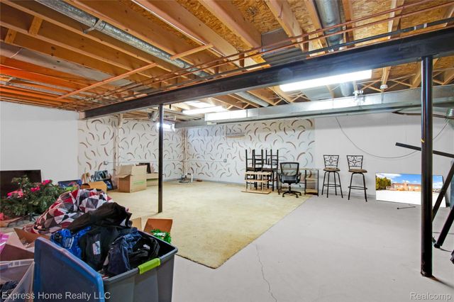 5010 Kelly Drive, Warren, MI 48092