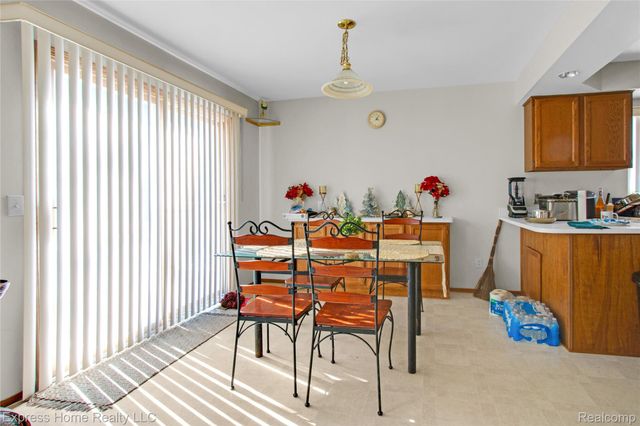 5010 Kelly Drive, Warren, MI 48092