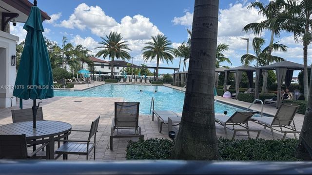 3440 W 111th Pl, Hialeah, FL 33018