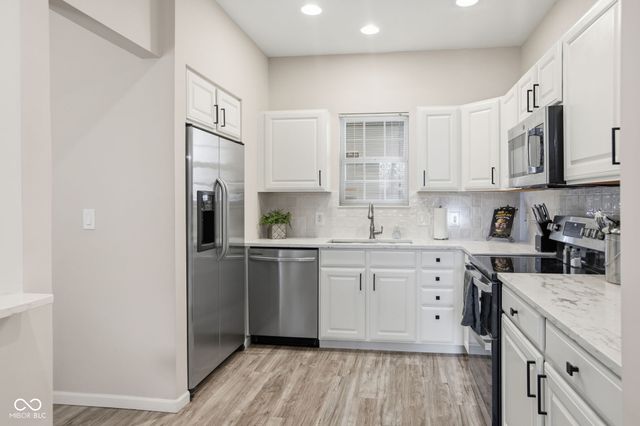 9165 Huxley Court, Fishers, IN 46037