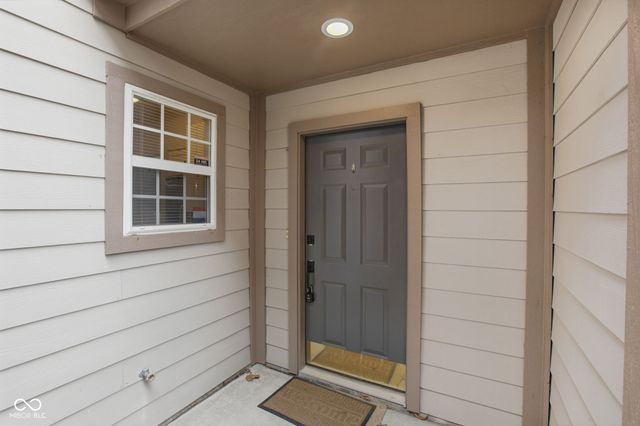 9165 Huxley Court, Fishers, IN 46037