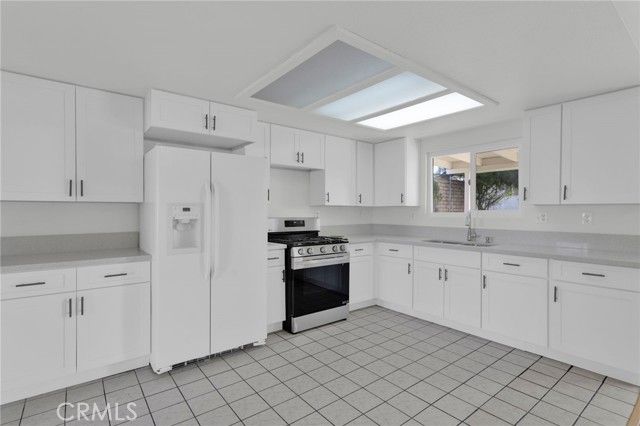 12421 Spring Valley Parkway, Victorville, CA 92395