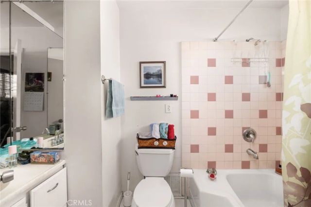 911 E La Verne, Pomona, CA 91767