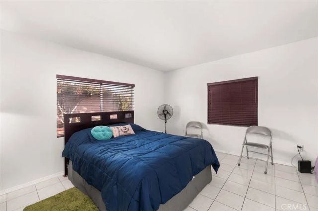 911 E La Verne, Pomona, CA 91767