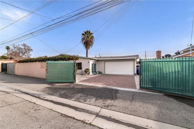 911 E La Verne, Pomona, CA 91767