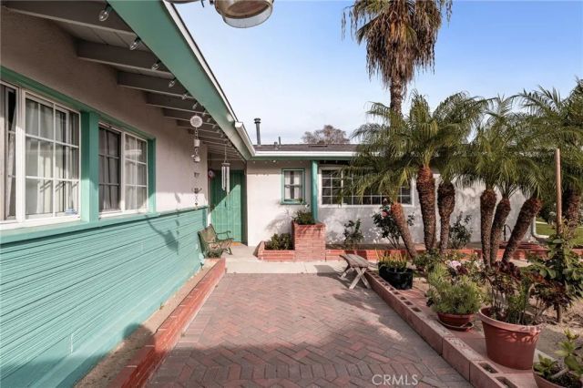 911 E La Verne, Pomona, CA 91767