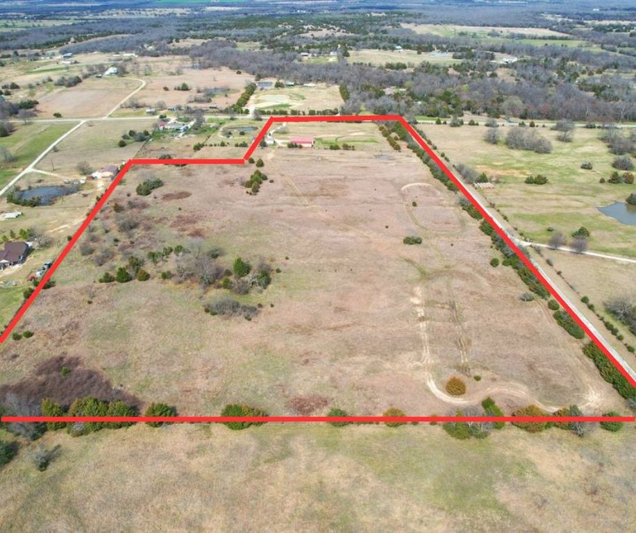2035 FM-1566, Celeste, TX 75423