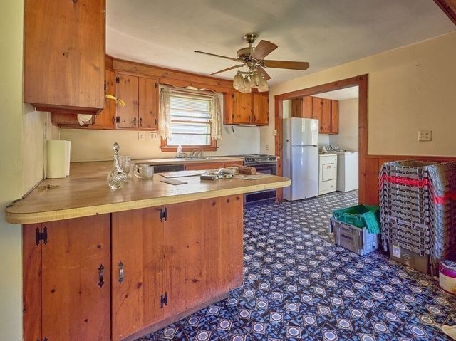 11 West St, Grafton, MA 01519