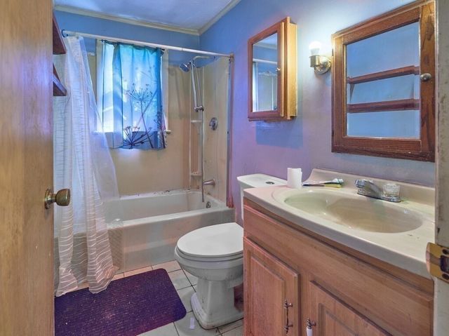 11 West St, Grafton, MA 01519