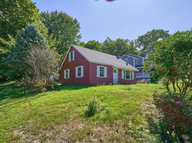 11 West St, Grafton, MA 01519