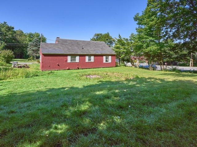 11 West St, Grafton, MA 01519