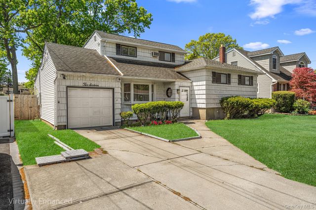 216 Oak Street, Massapequa Park, NY 11762