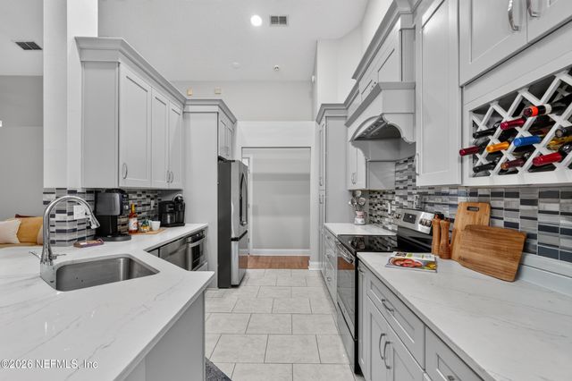 905 AUTUMN GREEN Court, St. Johns, FL 32259
