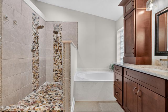 905 AUTUMN GREEN Court, St. Johns, FL 32259