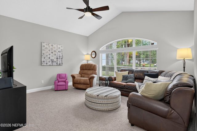 905 AUTUMN GREEN Court, St. Johns, FL 32259