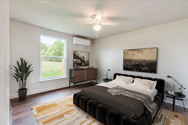 112 Gazley ST, Smithville, TX 78957