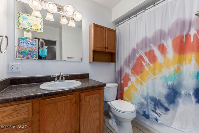 7102 E 33rd Place, Tucson, AZ 85710