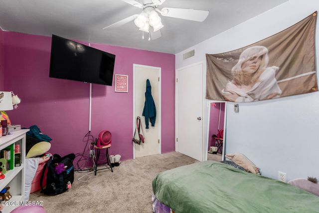 7102 E 33rd Place, Tucson, AZ 85710