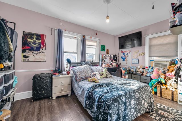 42-28 189th Street, Flushing, NY 11358