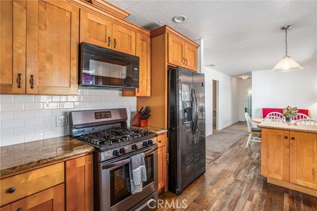 2755 W Arrow Hwy 95, La Verne, CA 91750