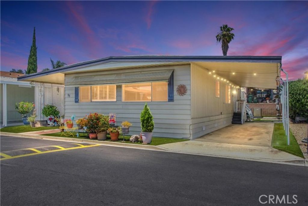 2755 W Arrow Hwy 95, La Verne, CA 91750