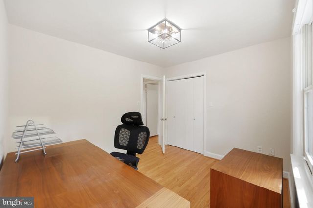 2351 N VERMONT ST N, Arlington, VA 22207